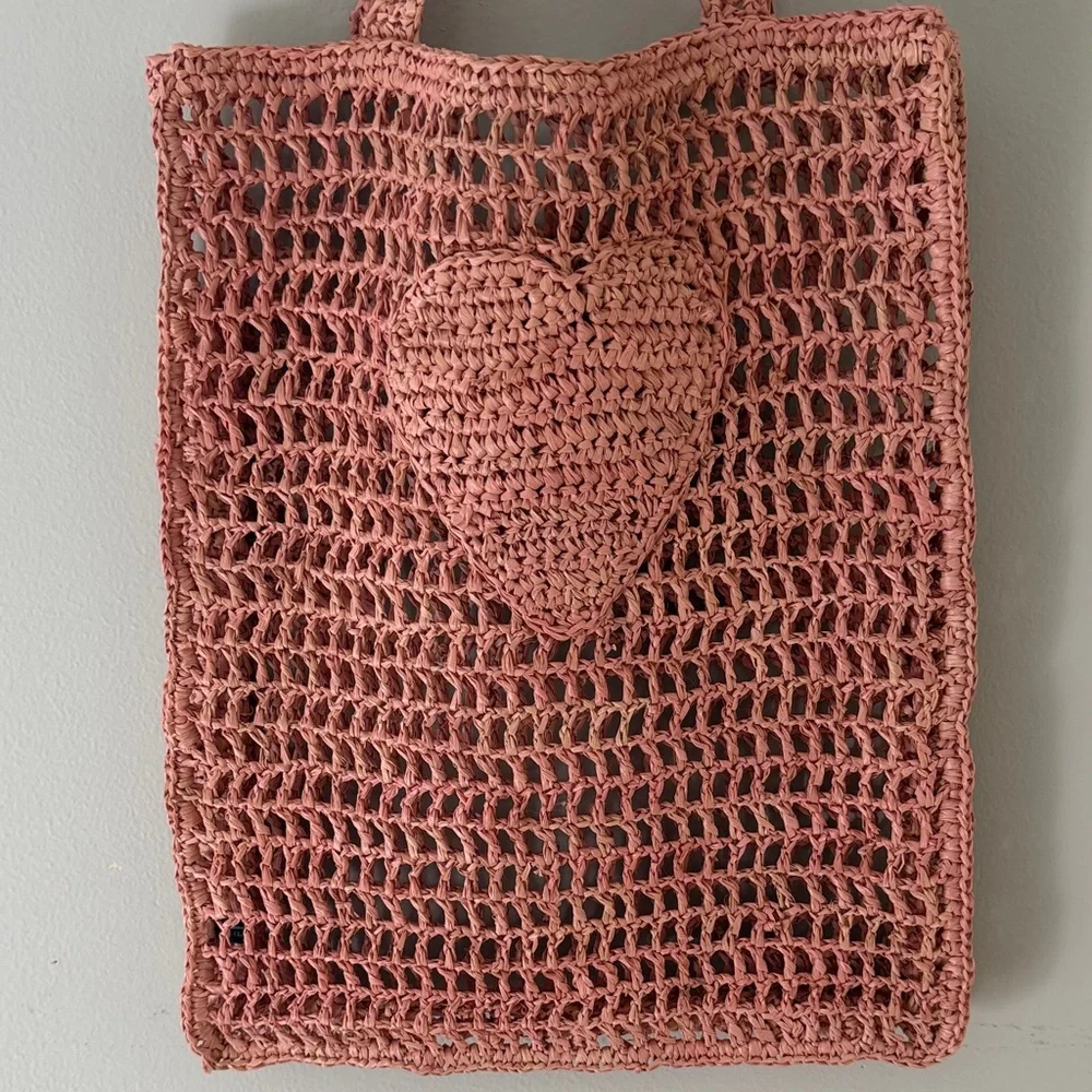 BTB‎ Los Angeles Coral Heart Market Tote Bag